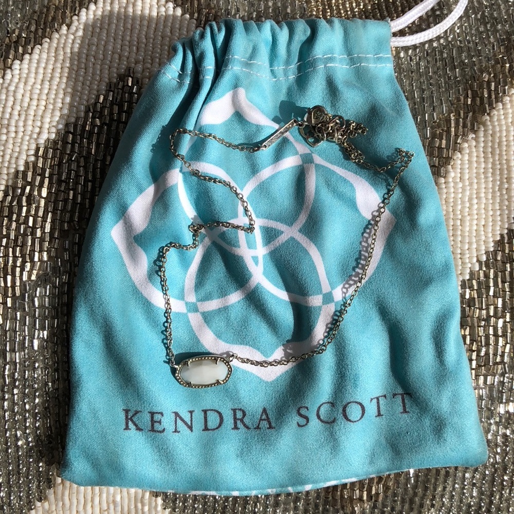 Kendra Scott - Gold Necklace in White